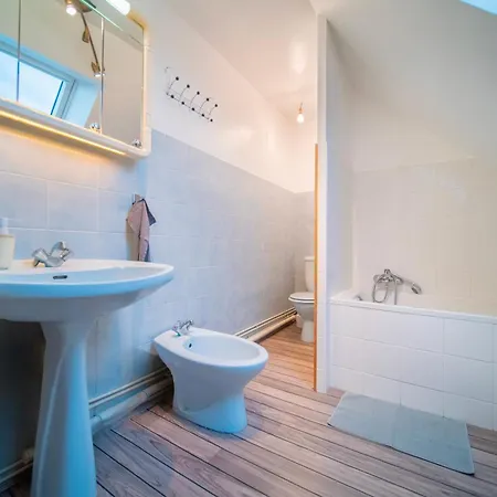 Le Grand Duplex - Spacieux - Hyper Centre - Wifi -thegoodbnb Apartmán Cherbourg-en-Cotentin