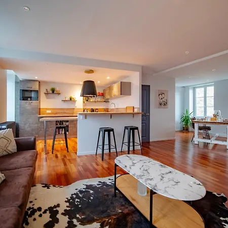 Lägenhet De 80 M2 En Centre-ville Proche Parking Gratuit