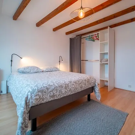 Le Grand Duplex - Spacieux - Hyper Centre - Wifi -Thegoodbnb Cherbourg-en-Cotentin