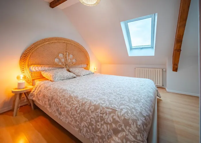 De 80 M2 En Centre-ville Proche Parking Gratuit Apartamento